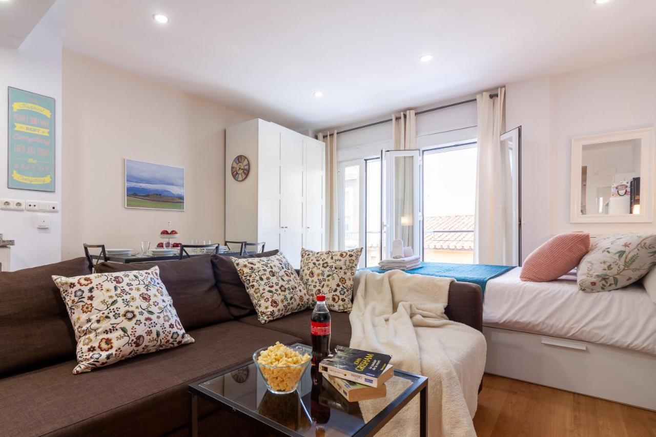 מאלגה Sea & Wave Adela Boutique Apartment מראה חיצוני תמונה